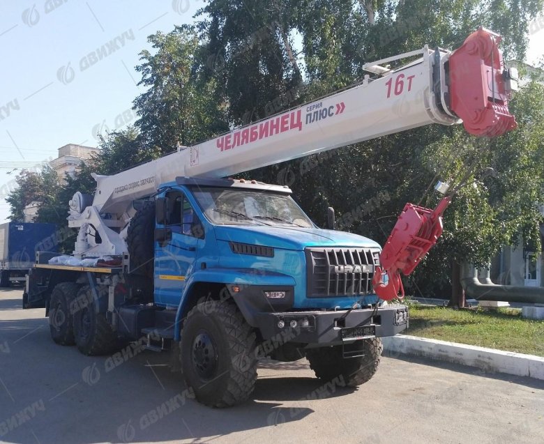 Автокран урал
