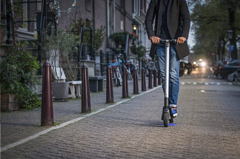 Electric kick scooter