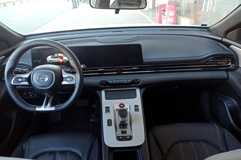 Автомобиль салон