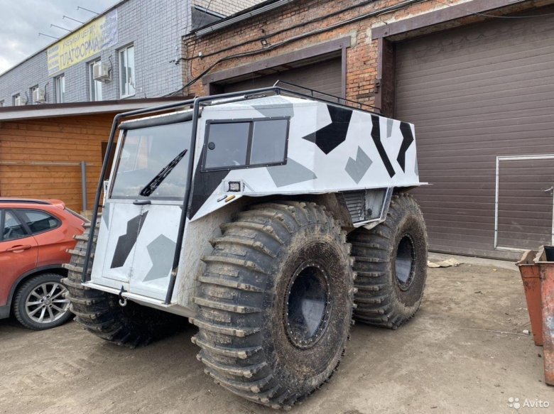 Бортоповоротный вездеход