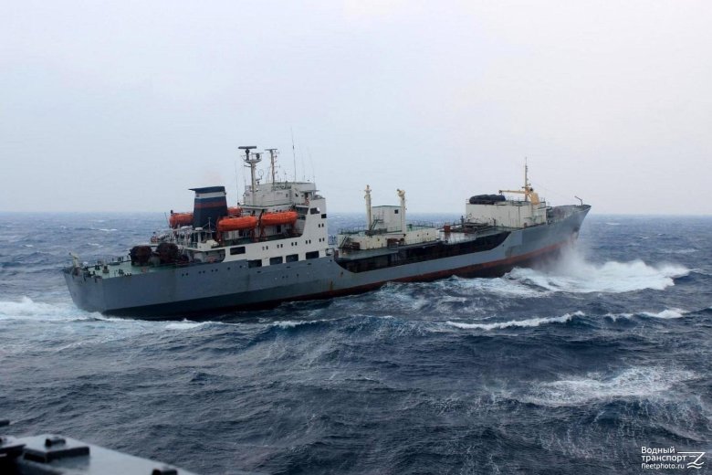 Средний морской танкер печенга