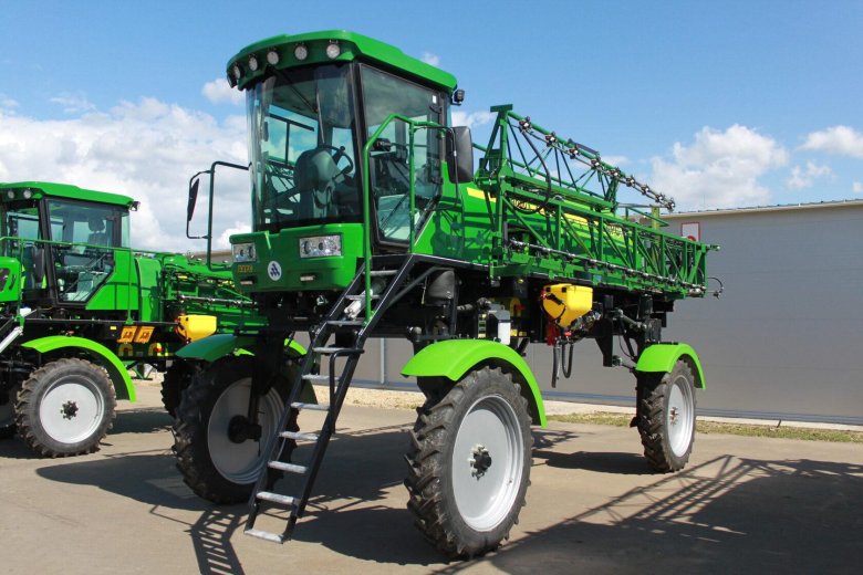 Самоходный опрыскиватель барс