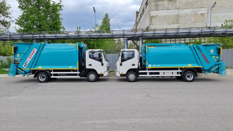 Мусоровоз с задней загрузкой