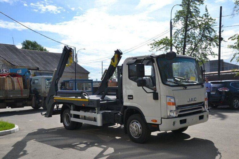 Портальный погрузчик бункеровоз на базе :jac