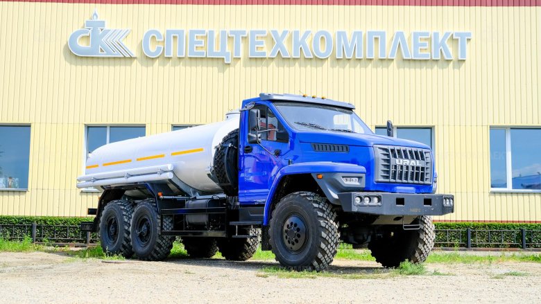 Топливозаправщик урал