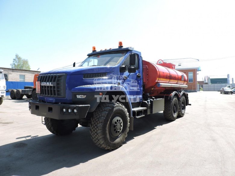 Урал некст 6х6 топливозаправщик