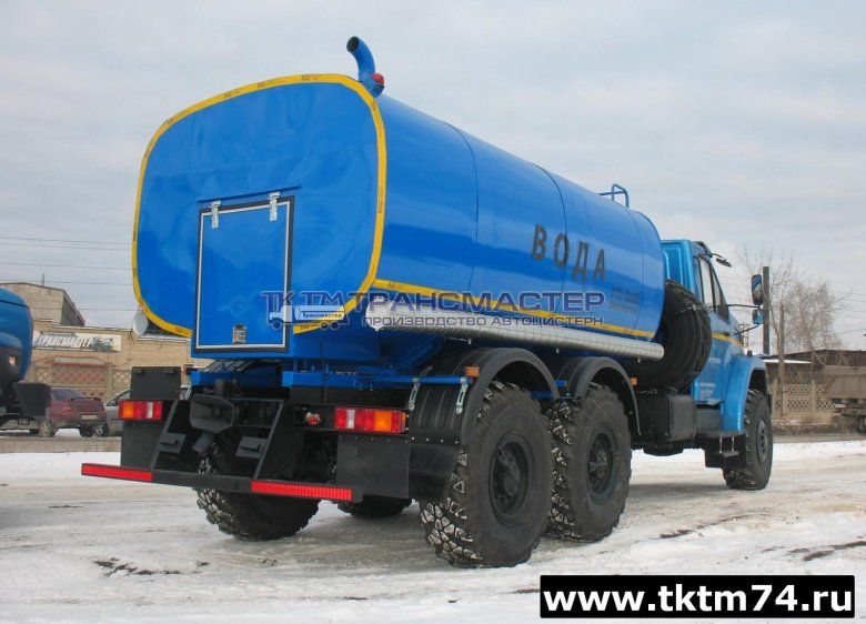 Автоцистерна для воды