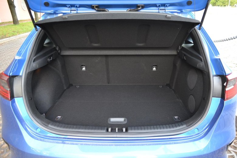 Kia ceed хэтчбек багажник