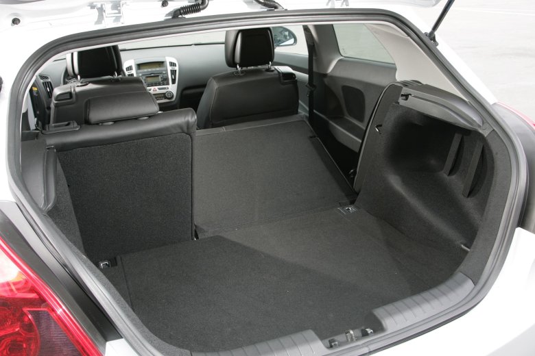 Kia ceed 2010 багажник