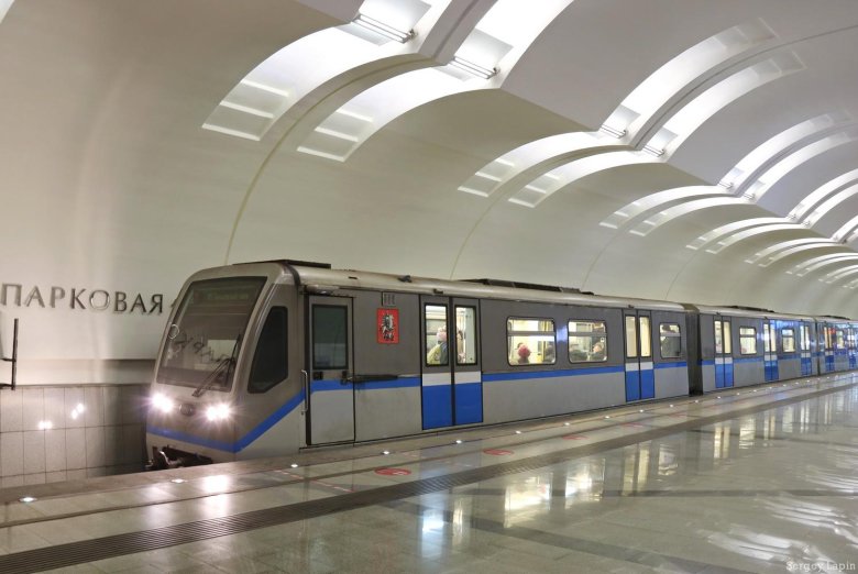 Русич поезд метро