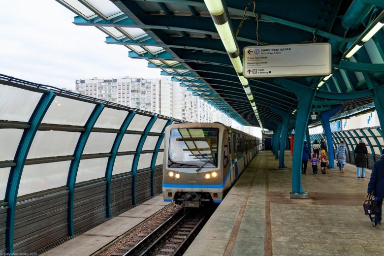 Вагон метро 81 740