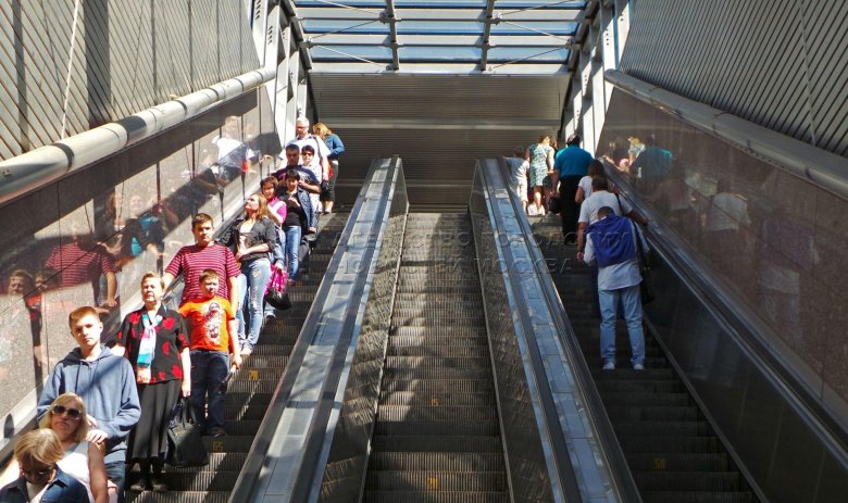Ржевская станция метро эскалатор