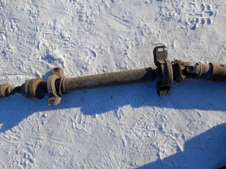 Toyota37100-52060 вал карданный