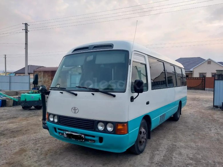 Автобус тойота коастер 2024