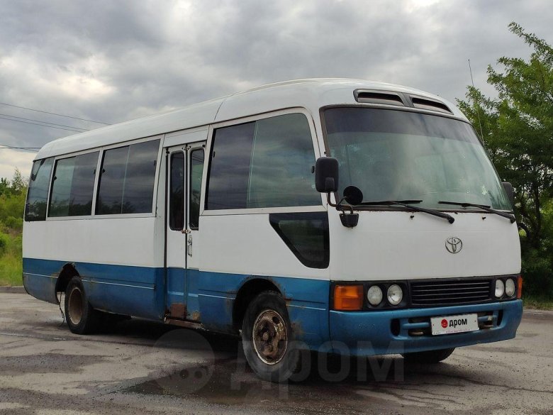 Автобус тойота коастер