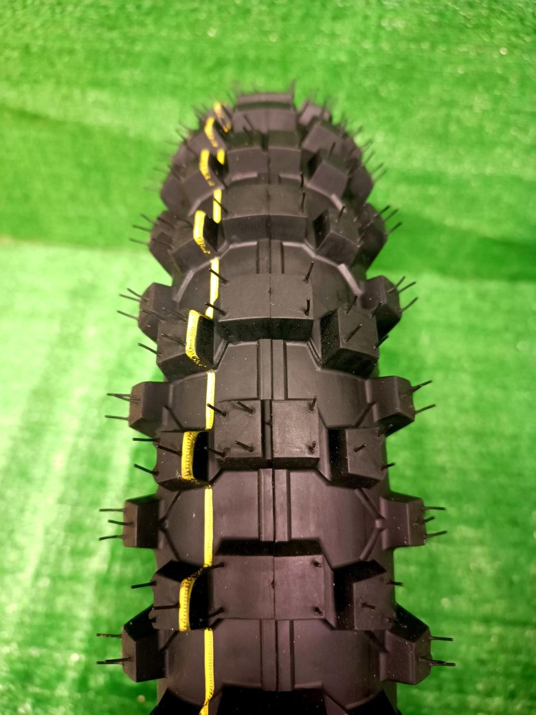 Шина для мотоцикла