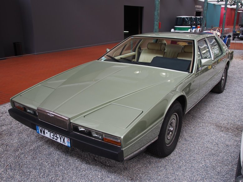 Aston martin lagonda 1982
