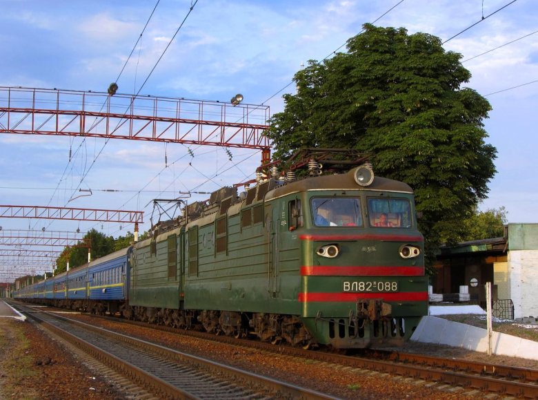 Электровоз вл82м