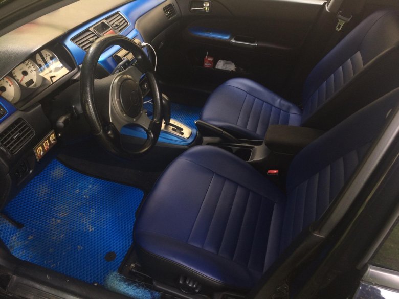 Митсубиси лансер 9 салон