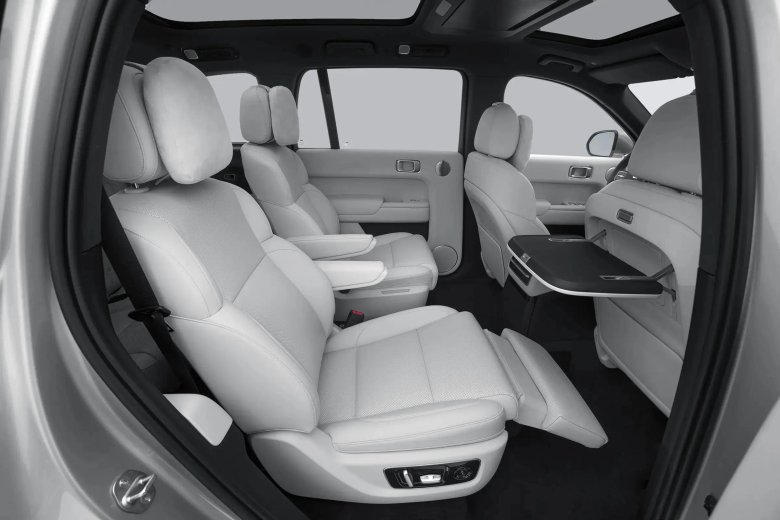 Li 9 автомобиль салон