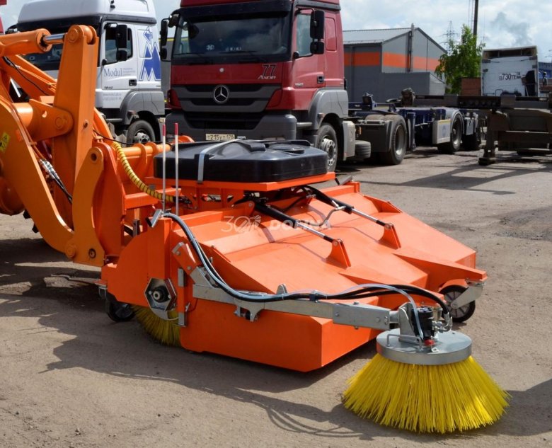 Вакуумная подметально уборочная машина