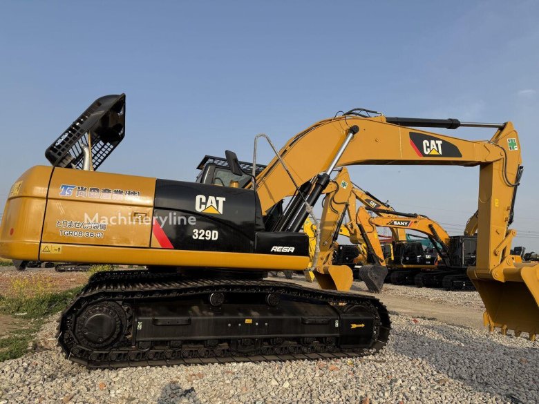 Экскаватор на гусеничном ходу