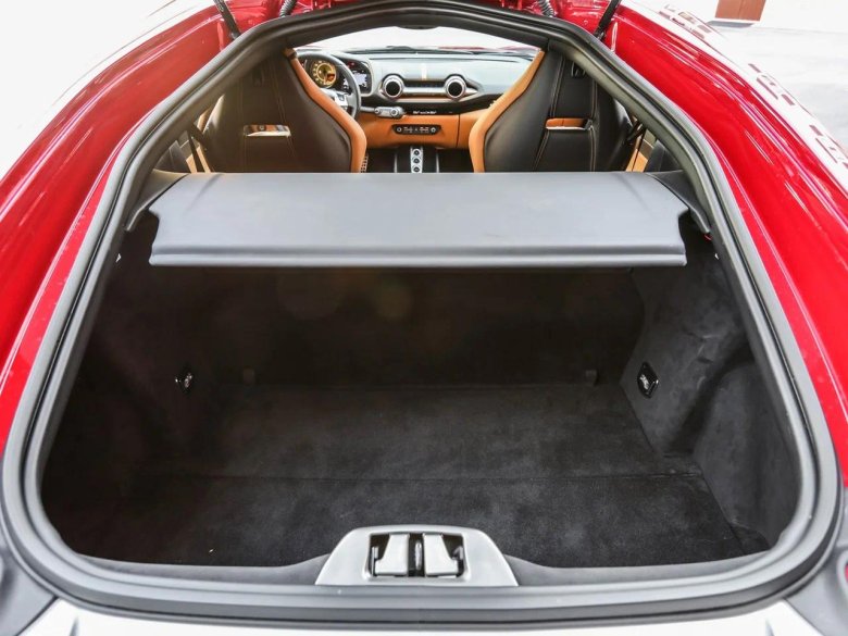 Феррари 812 супер фаст