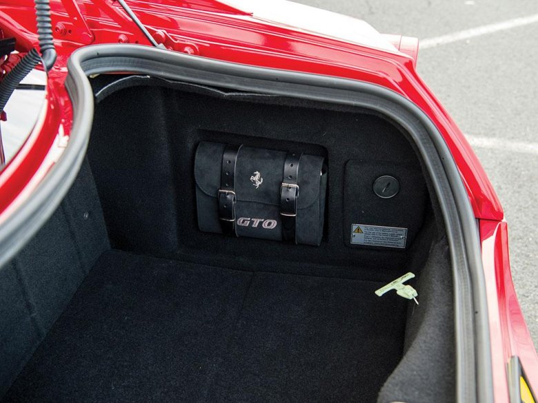 Феррари 599 багажник