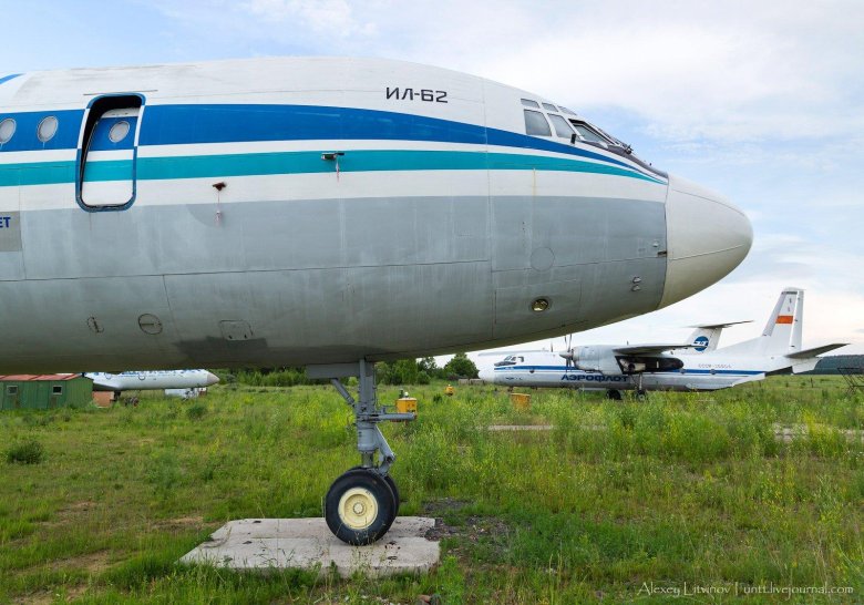 Самолет ил 62
