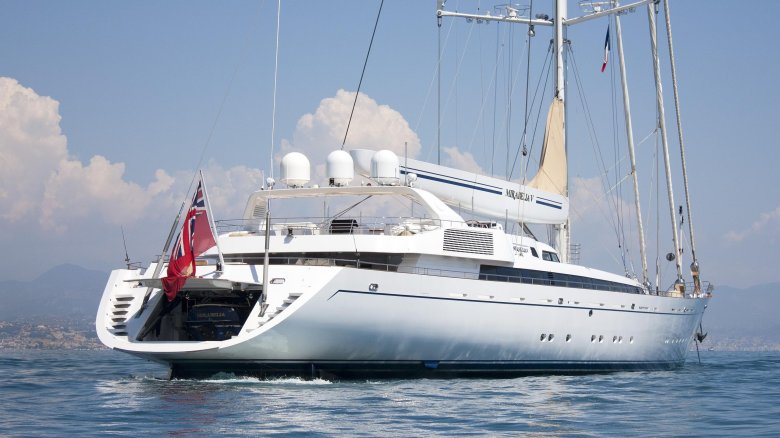 Парусная яхта