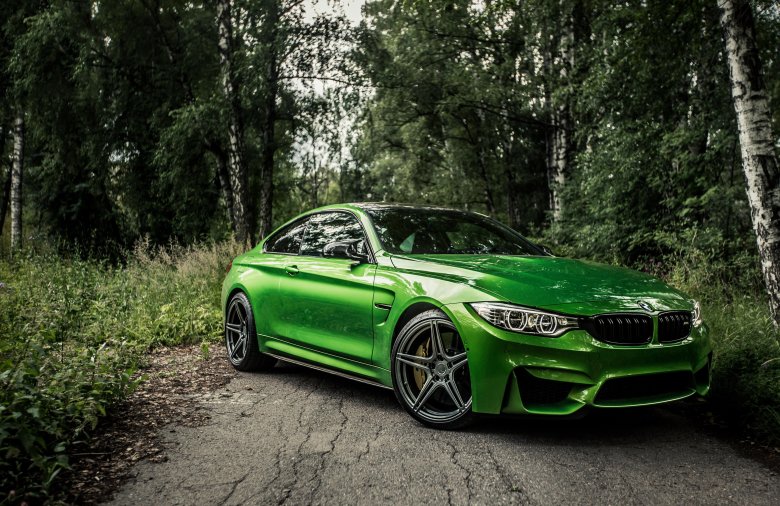 Bmw m 4 green