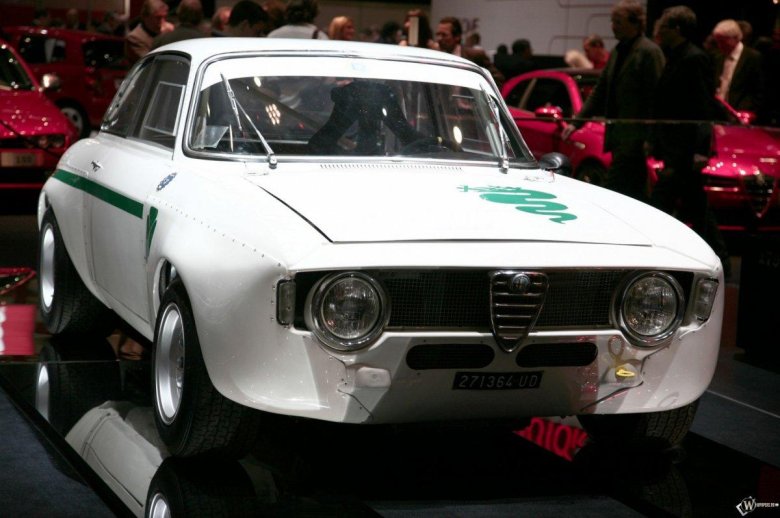 Alfa romeo 1300 gta