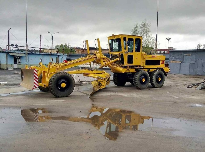 Грейдер кировец