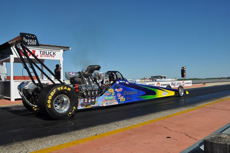 Top fuel dragster