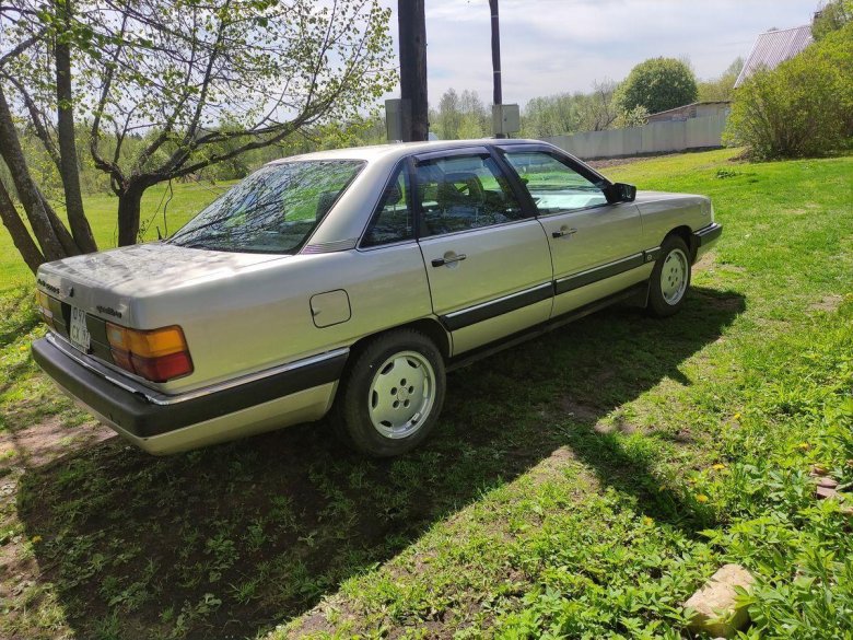 Ауди 100 44 кузов 1989