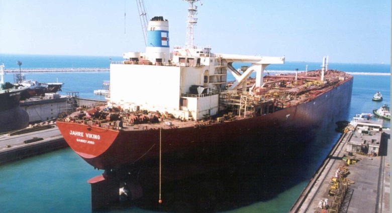 Супертанкер knock nevis крупнейшее судно мира