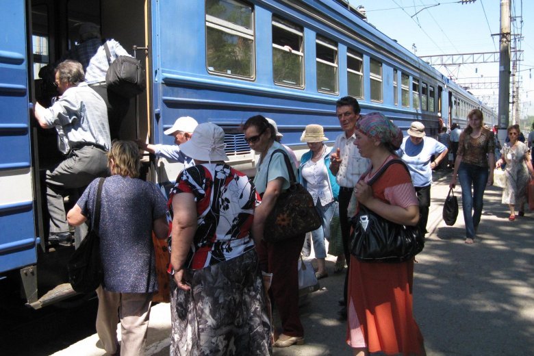 Пригородные поезда