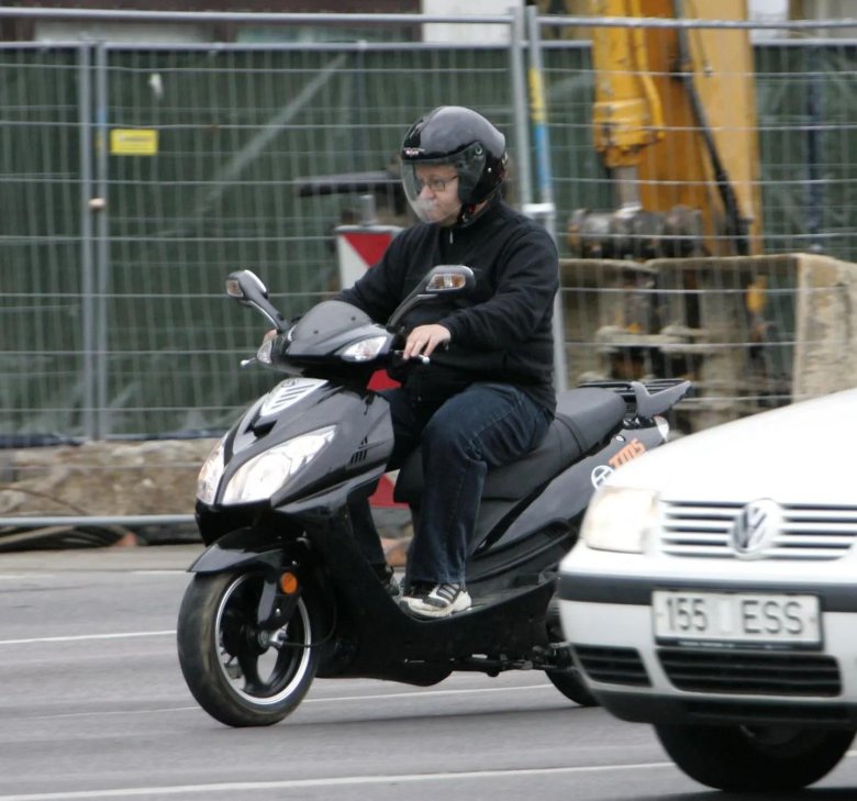 Мотоцикл скутер