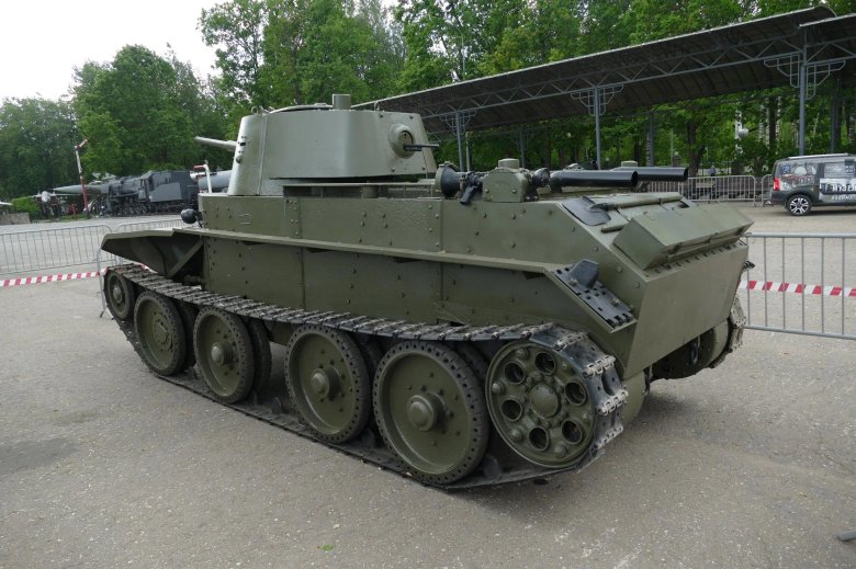 Танк бт 7