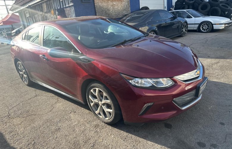 2018 chevrolet volt lt