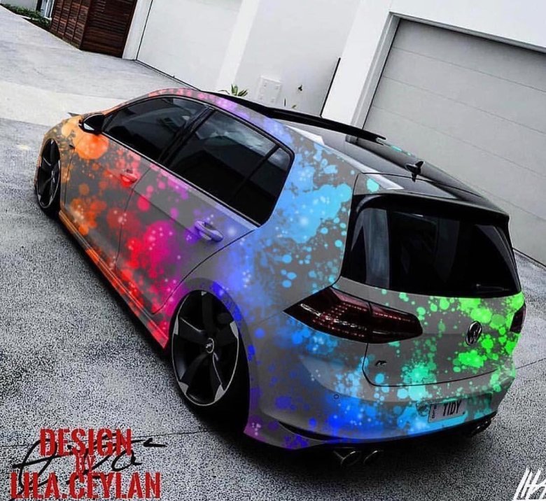 Машина в пленке