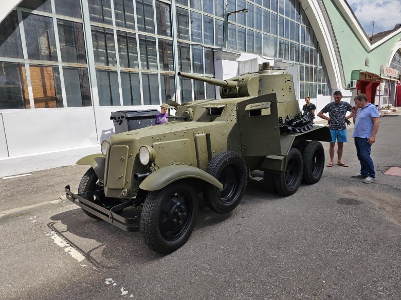 Бронеавтомобиль ба 10