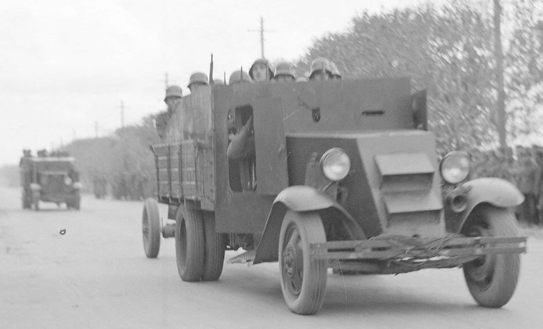 Грузовик полуторка газ аа