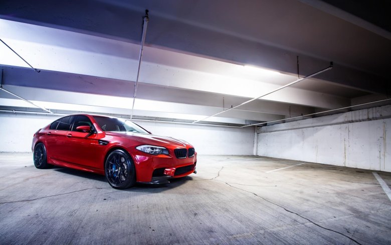 Bmw m5 f10 sakhir orange