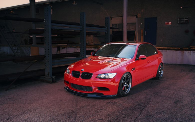 Bmw e90 красная