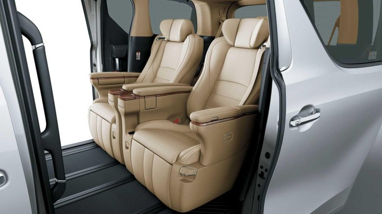 Новый микроавтобус тойота альфард