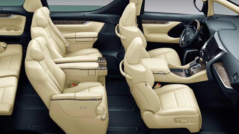 Тойота альфард 2022 салон