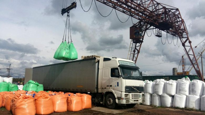 Погрузка минеральных удобрений