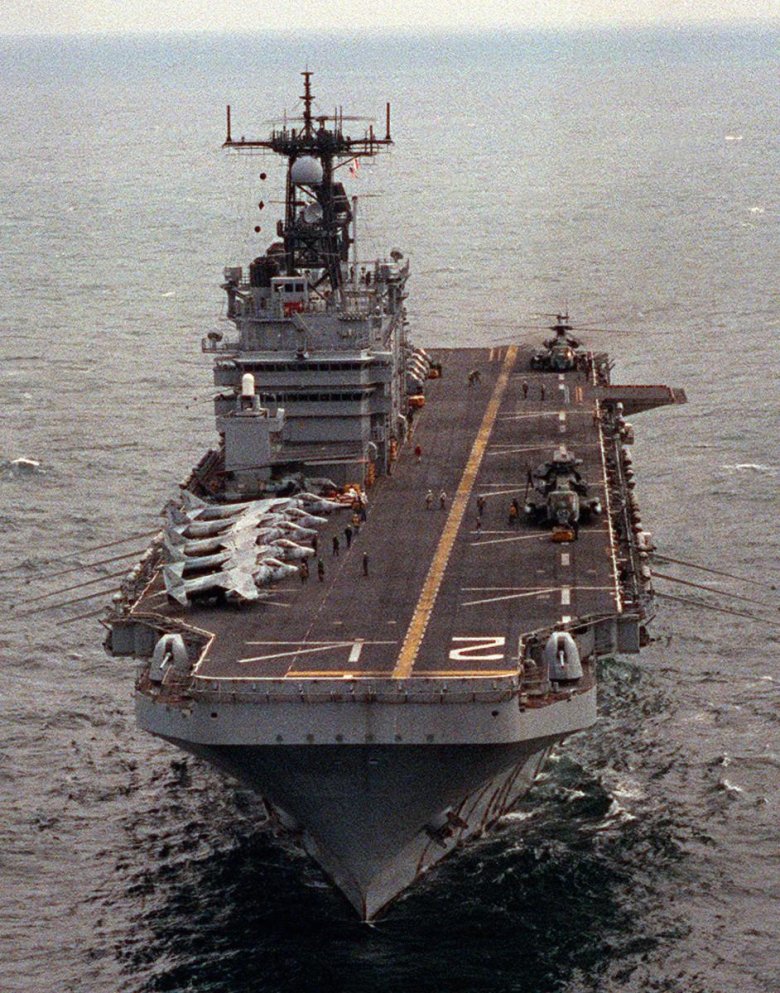 Эссекс корабль авианосец