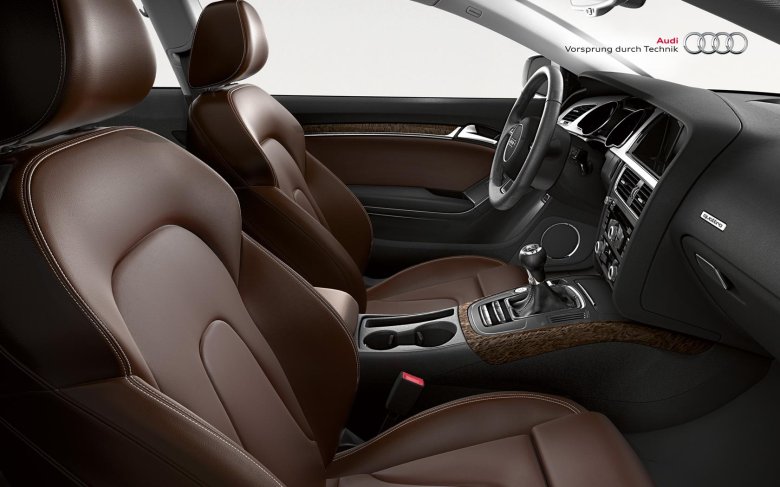 Audi a5 коричневый салон